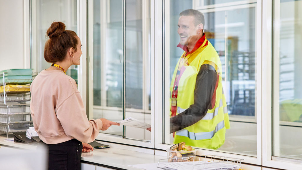Customs 101 for Logistics | DHL Freight