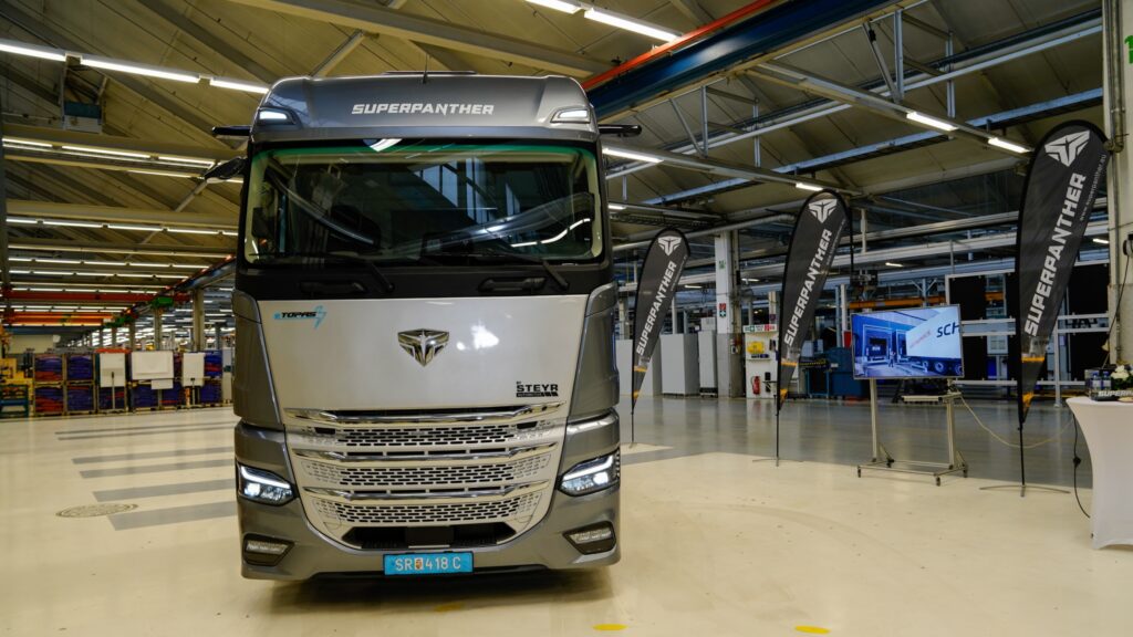 The front of the SuperPanther e truck