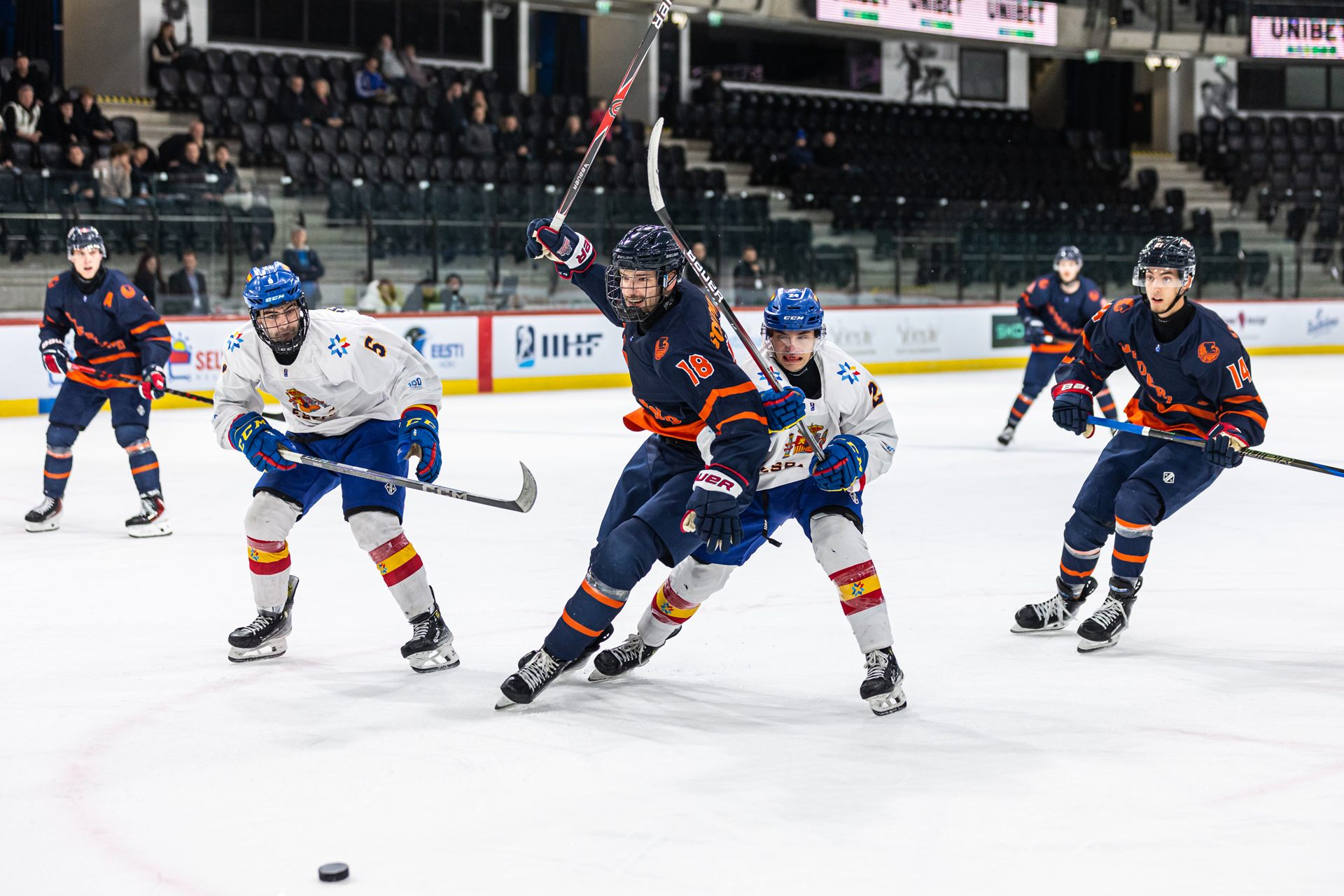 Olaf Schoningh works at DHL Freight and plays for the Dutch national ice hockey team.