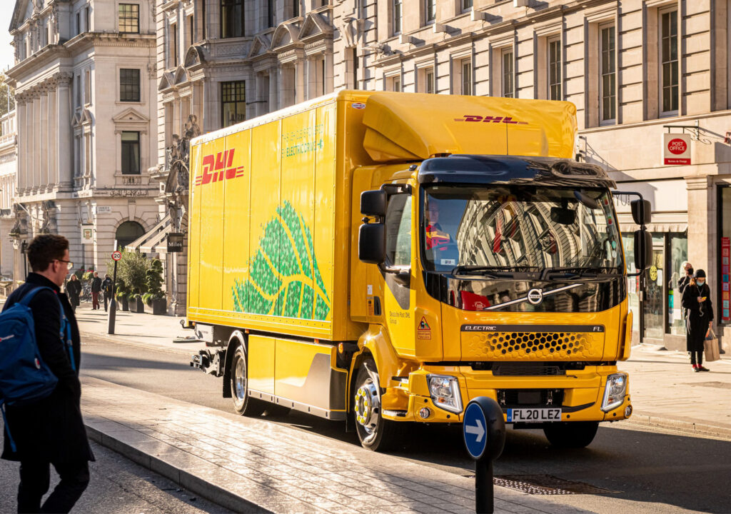 An e truck in the city